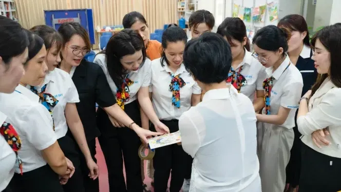 Phương pháp giáo dục hiệu quả trẻ tự kỷ - Hướng dẫn dành cho cha mẹ