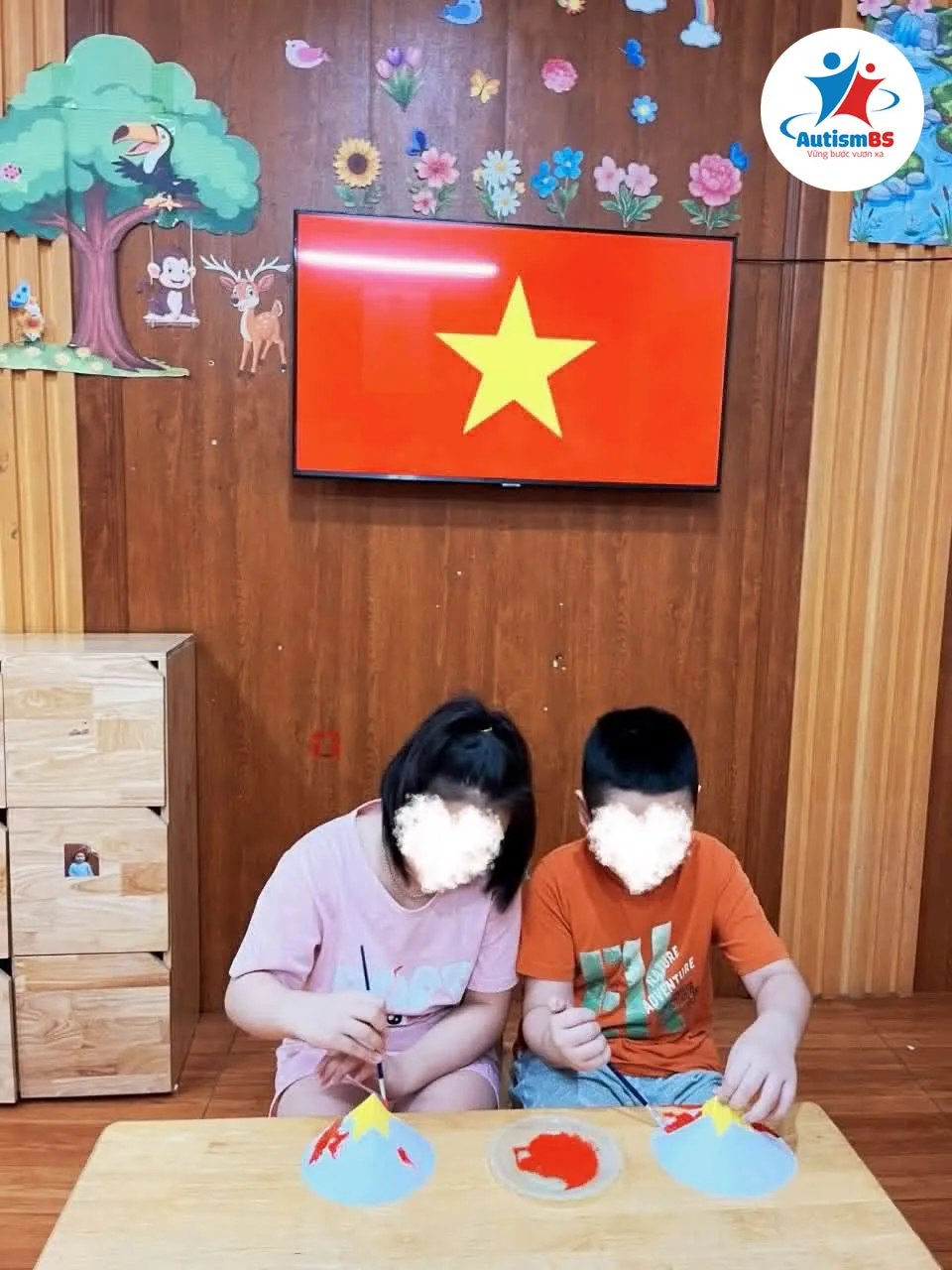 Tại AutismBS được trao đổi về tình trạng phát triển hiện tại của trẻ.