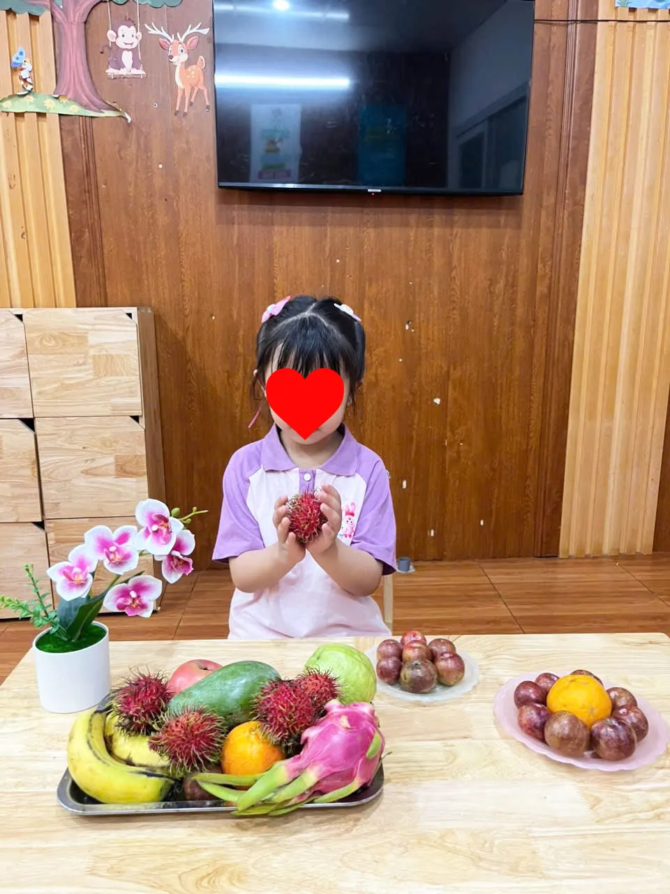 Sử dụng ngôn ngữ trong các tình huống thực tế.