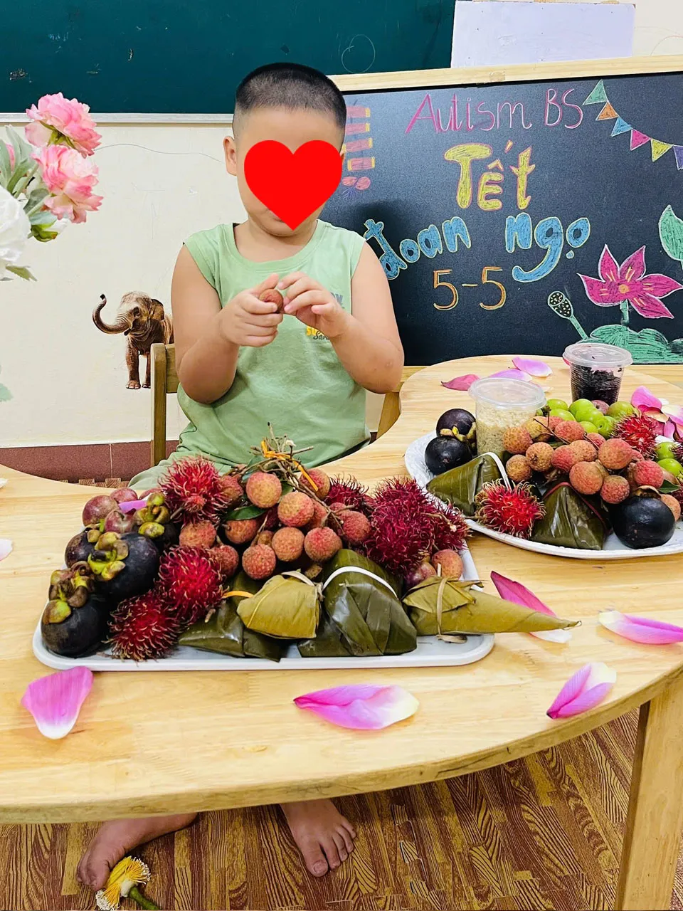 Mỗi trải nghiệm đều có thể góp phần giúp trẻ phát triển ngôn ngữ.