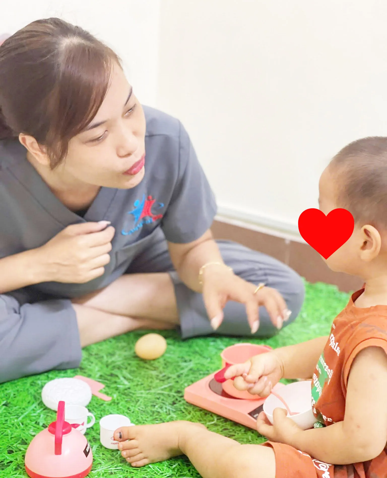Trẻ được phát hiện và hỗ trợ sớm thường có nhiều cơ hội cải thiện khả năng giao tiếp.