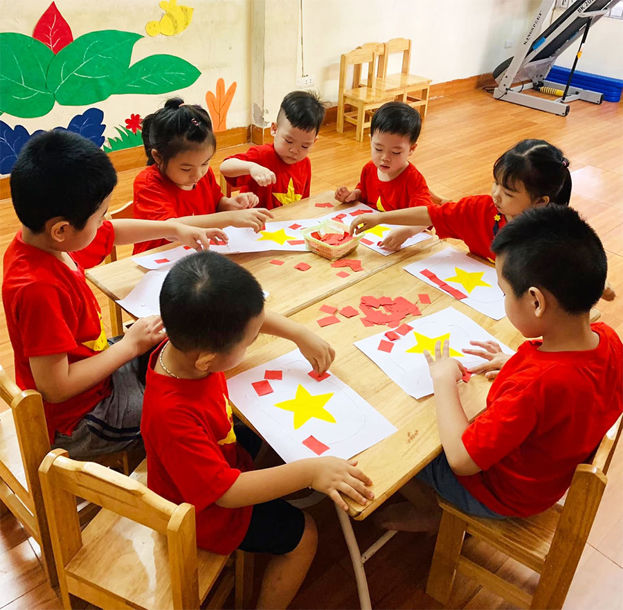 Can thiệp giáo dục trẻ tự kỷ, tiến bộ của trẻ phụ thuộc vào cách nhìn nhận vấn đề của cha mẹ hay từ chất lượng của trung tâm?