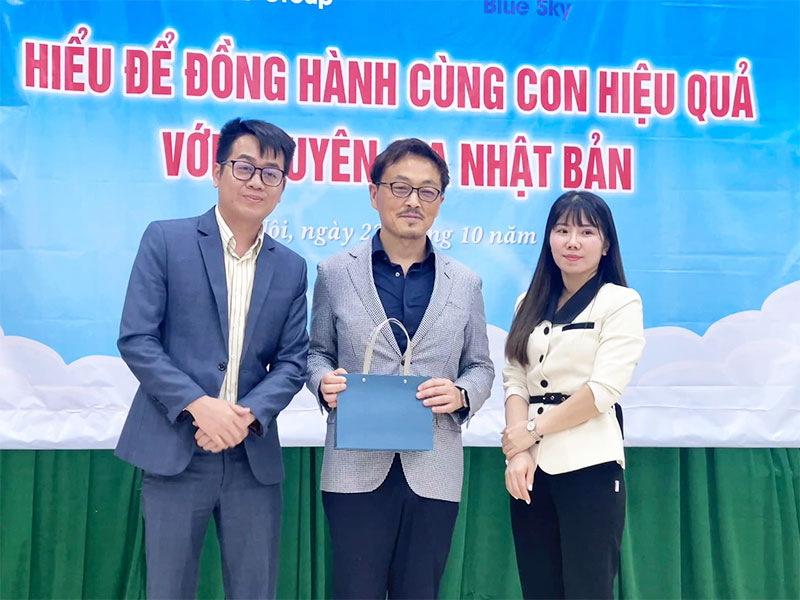 Hiệu quả can thiệp cho trẻ tự kỷ sẽ tăng nhanh hơn nếu có sự phối hợp tốt giữa cha mẹ với nhà chuyên môn