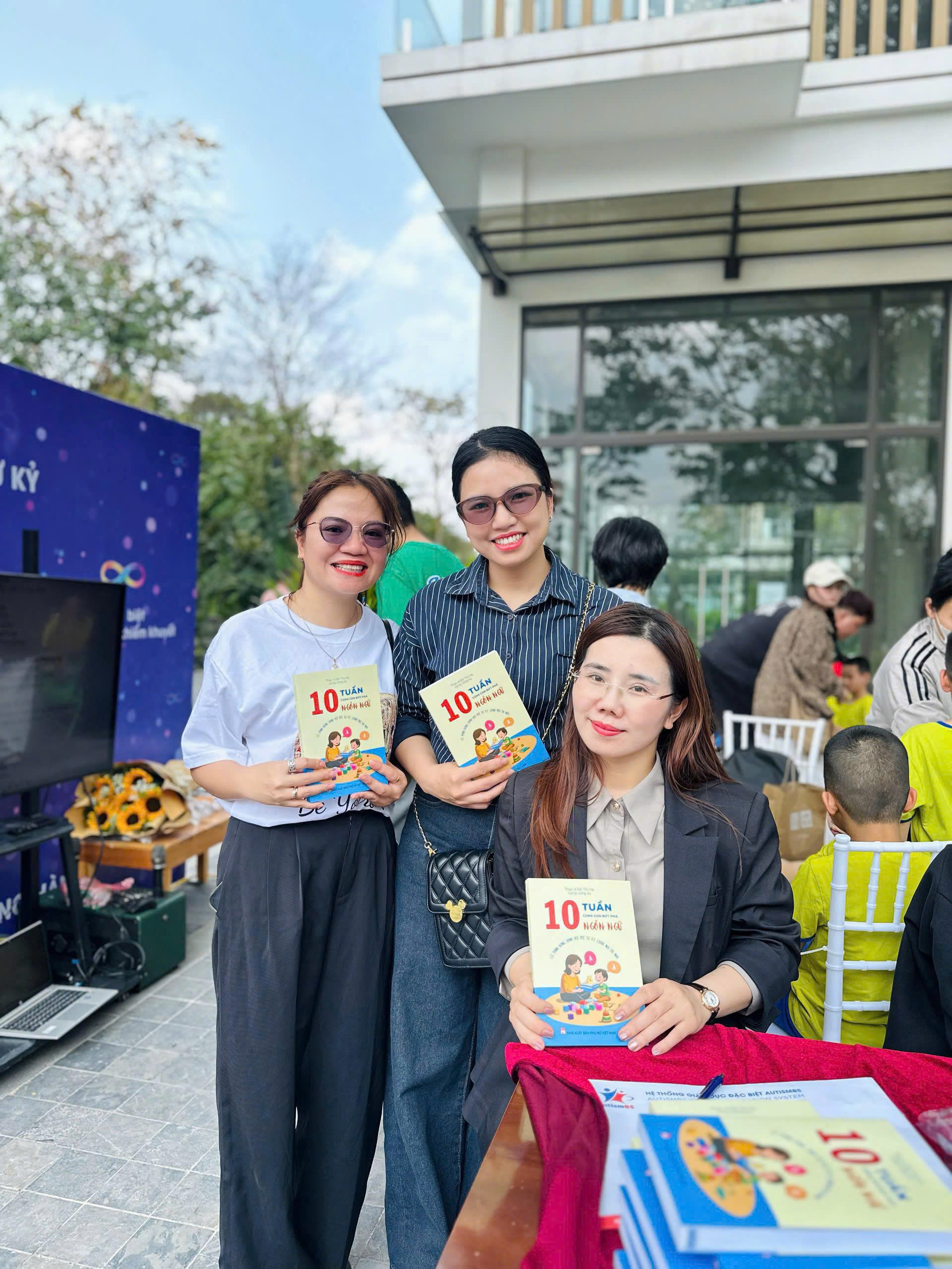 Ngày Thế Giới Nhận Thức Về Tự Kỷ 02/04: AutismBS Tổ Chức Show Thời Trang & Âm Nhạc Đầy Cảm Hứng