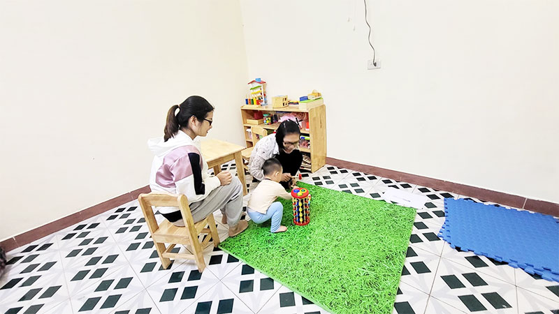 Phương pháp phản hồi then chốt ( PRT) cho trẻ tự kỷ là gì?