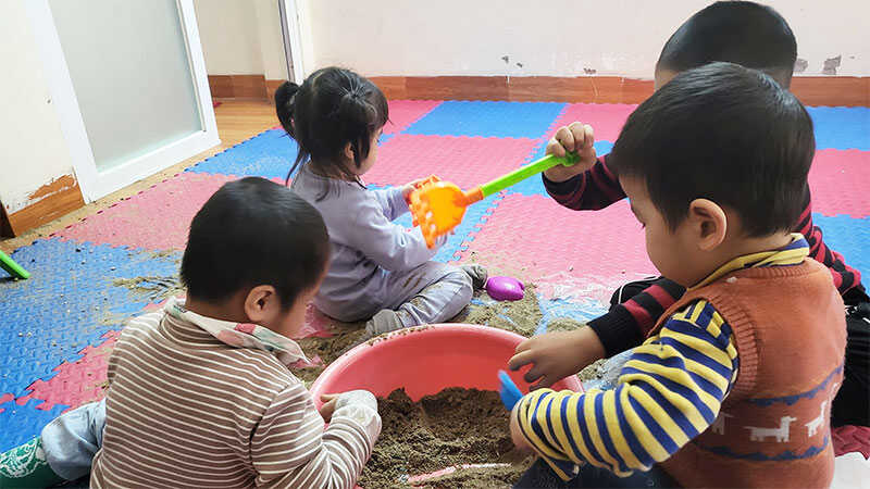 Những trò chơi cải thiện rối loạn cảm giác cho trẻ rối loạn phát triển
